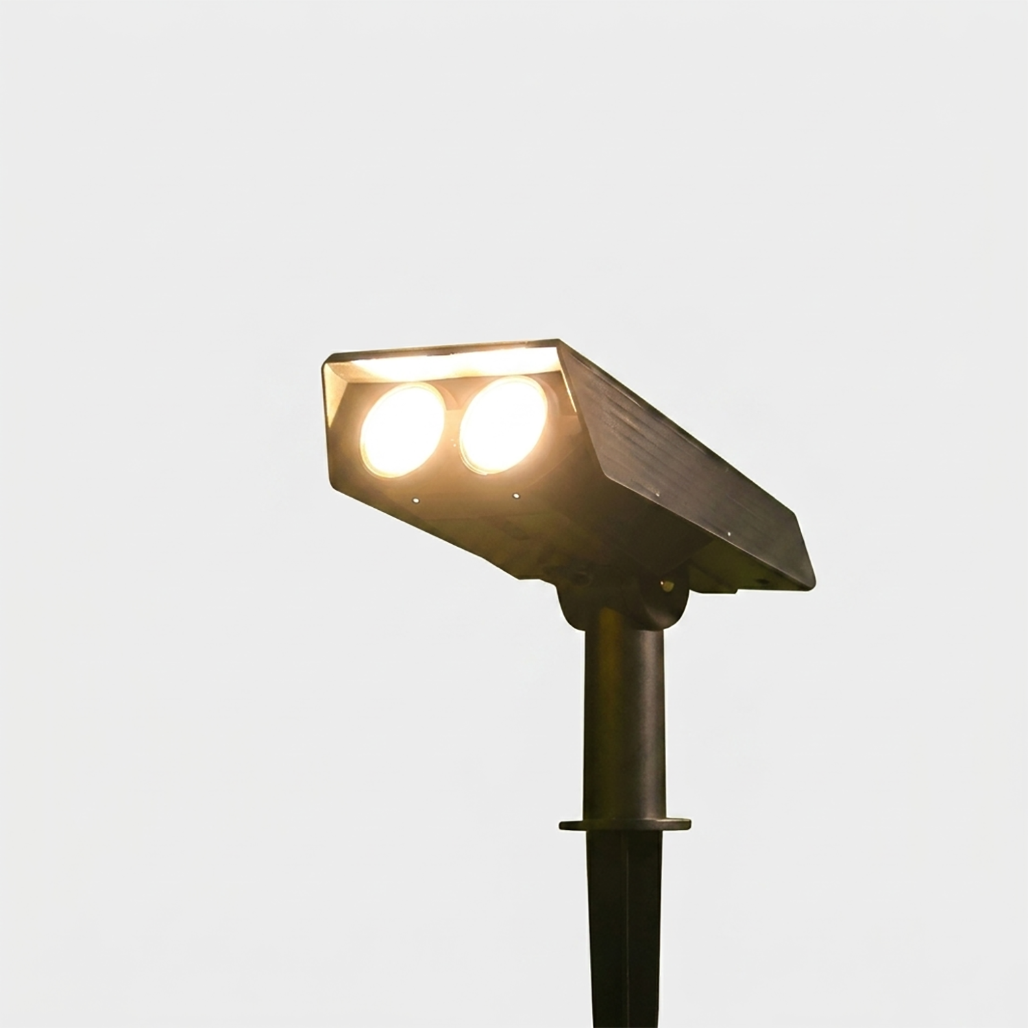 Solar Outdoor Spotlight | Adjustable lighting for garden & pathways