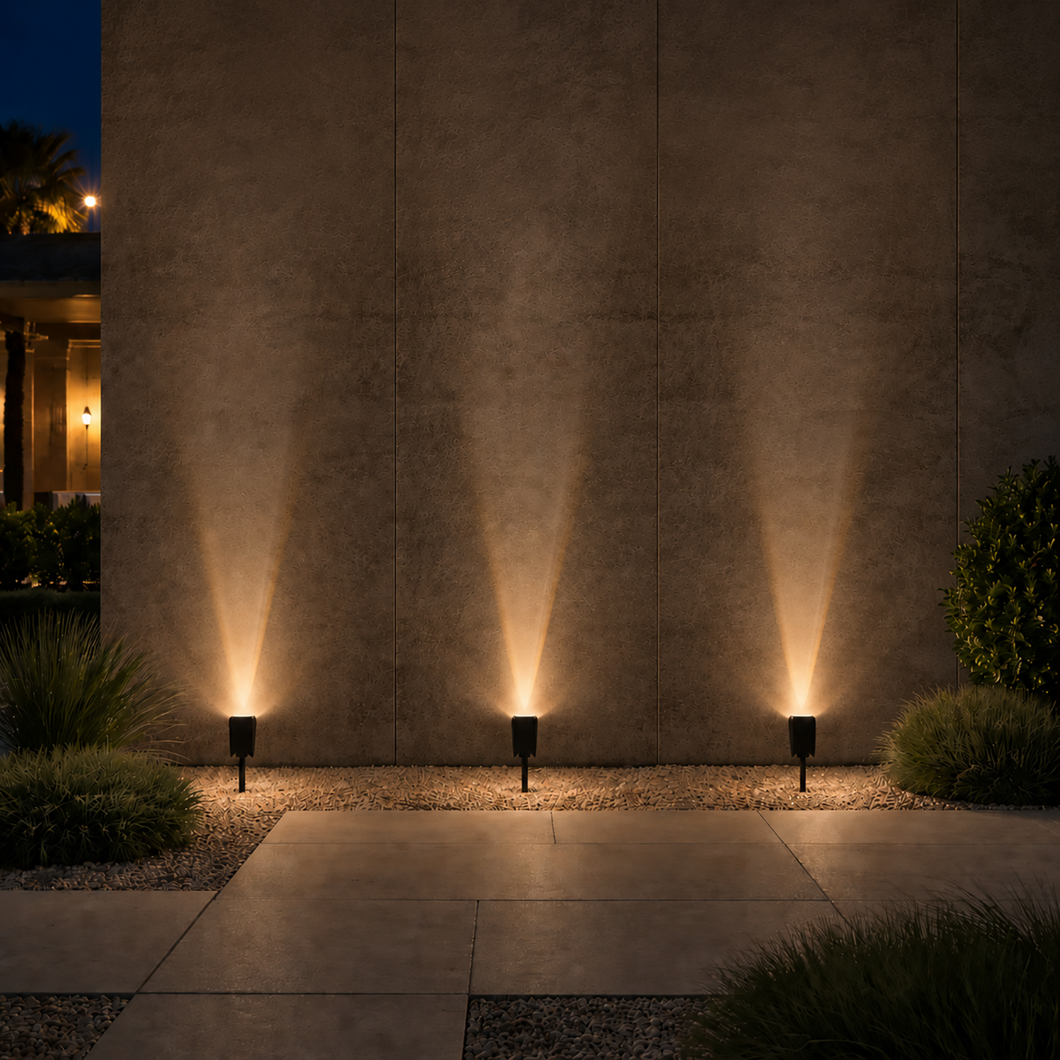 Solar Outdoor Spotlight | Adjustable lighting for garden & pathways - Warm White / One piece